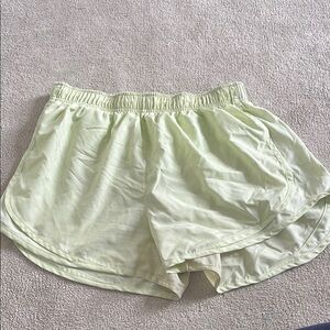 Nike Women's Pastel Green Athletic Shorts Size Large Drawstring